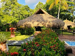 Kiosko comedor y salón de eventos